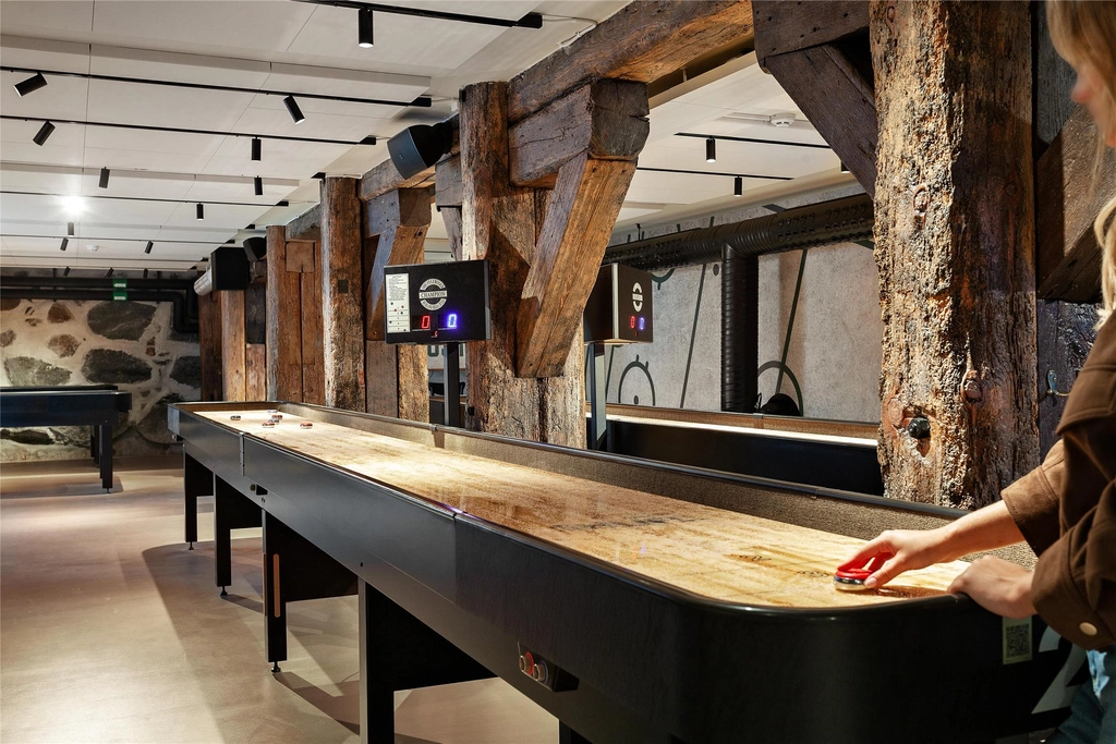 Olearys shuffleboard Willow