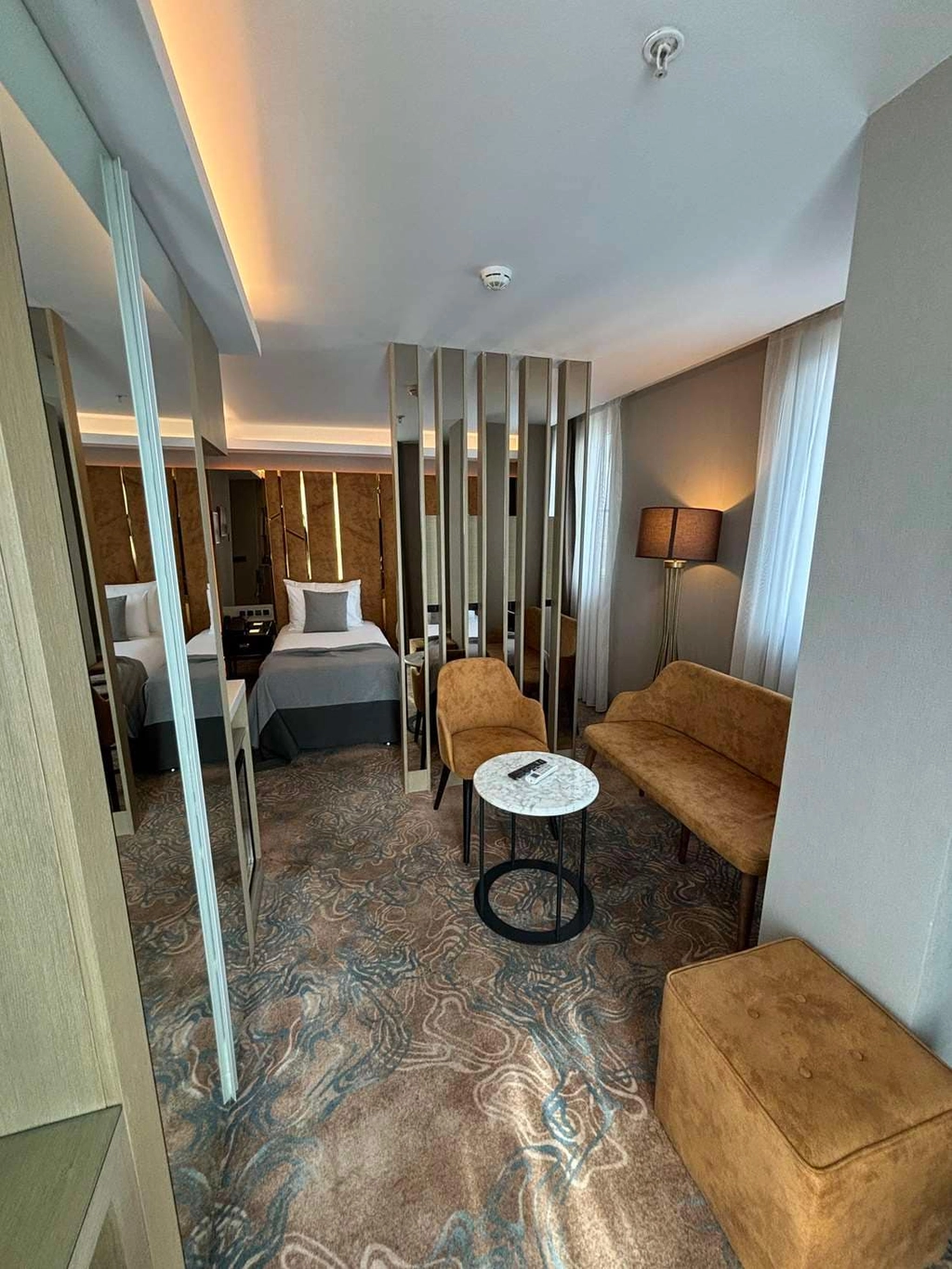 Standard twin room