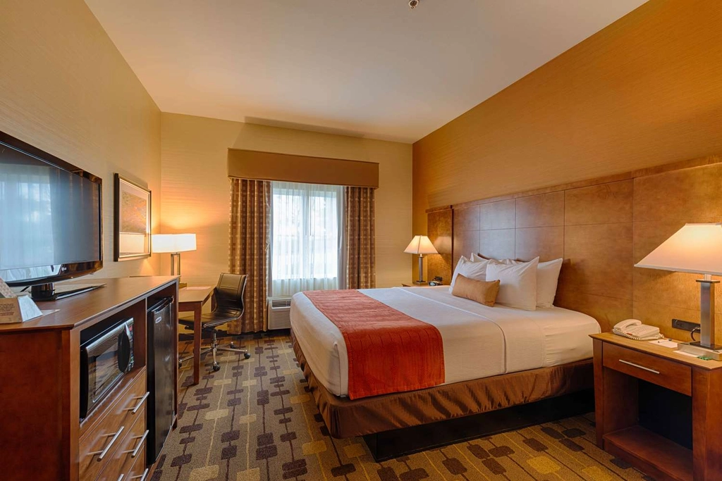 King Bed Guest Room