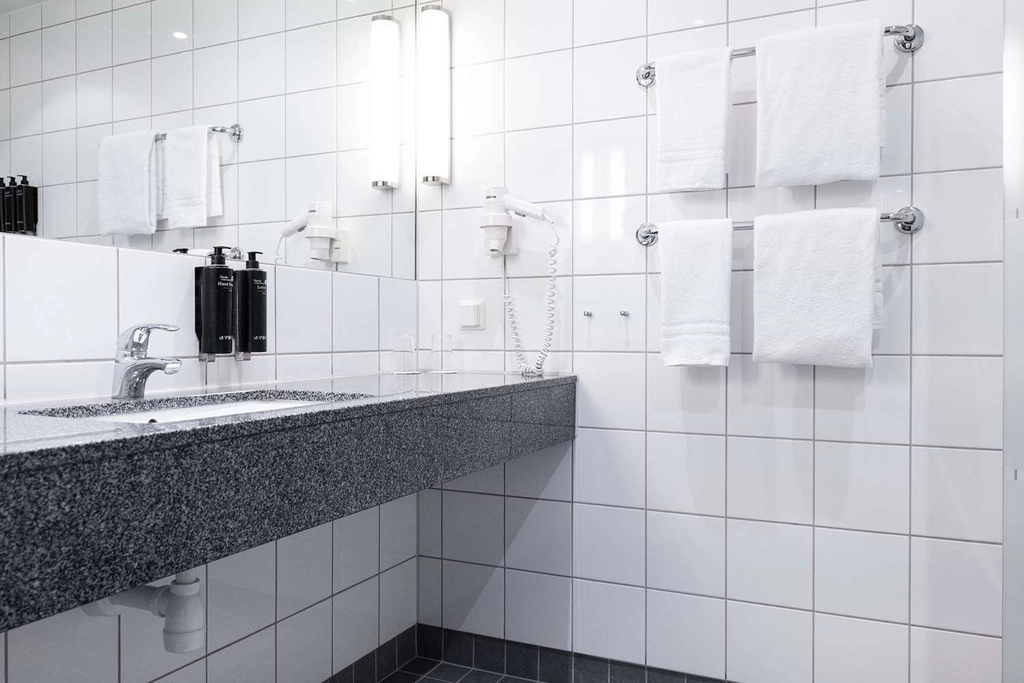 Superior king bath BW Plus Park City Malmo