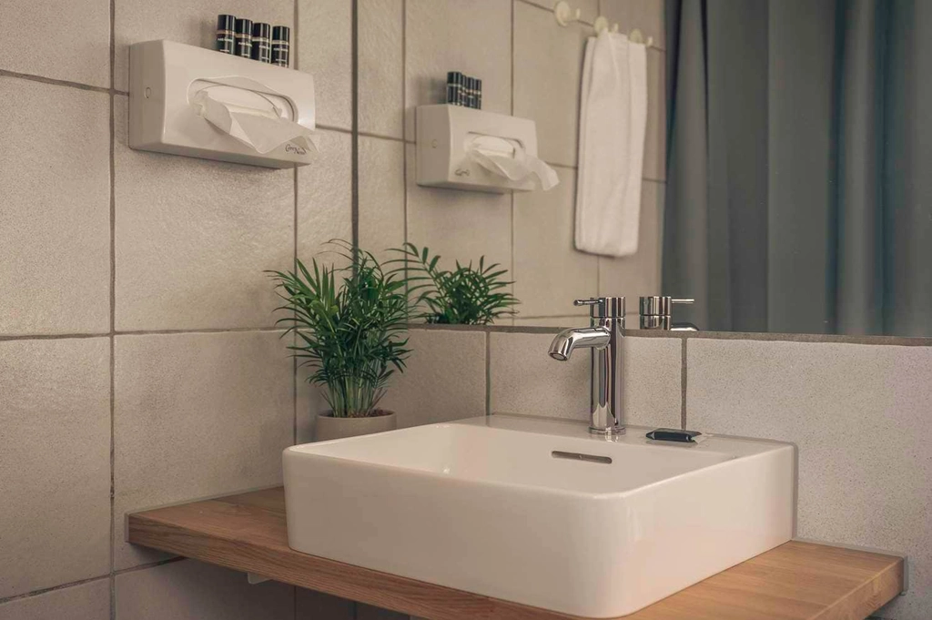 Bathroom Brobyv rk Kro