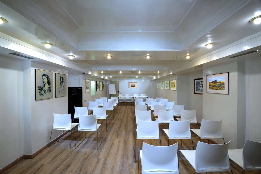 MEETING ROOM