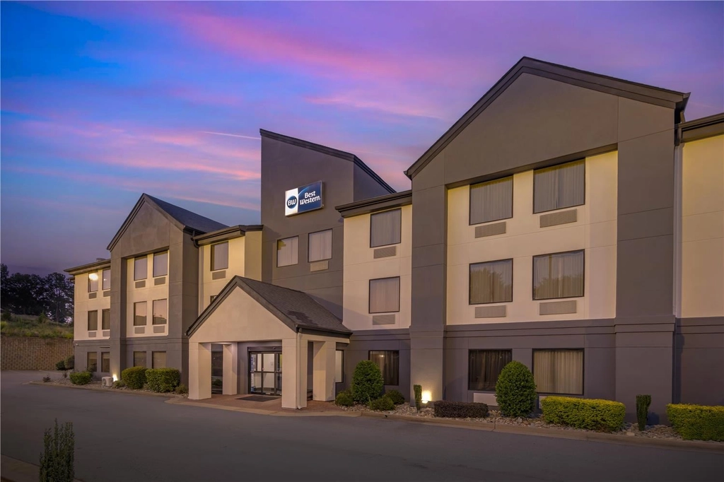 BW Commerce GA Twilight