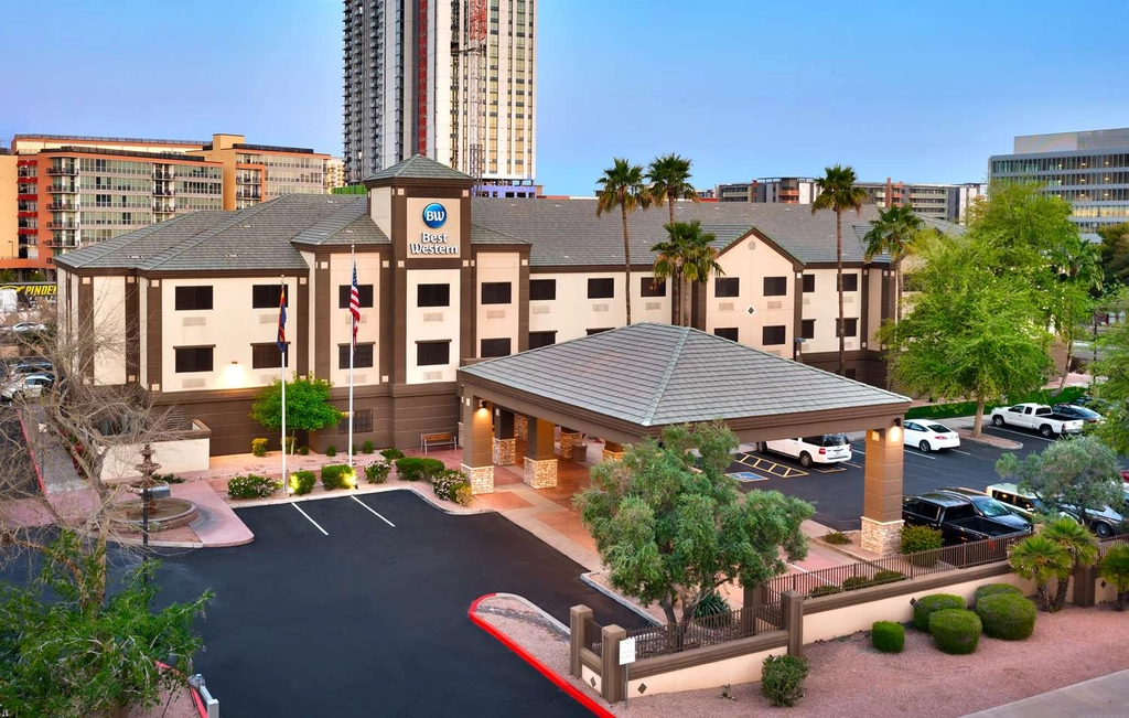 BW Phoenix Downtown Exterior