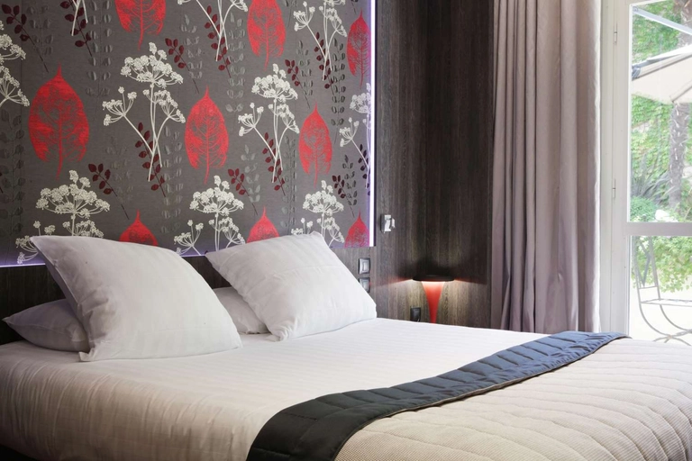 Deluxe Guest Room
