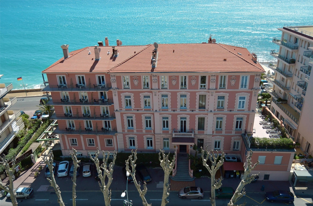 Fa ade Best Western Plus H tel Prince de Galles