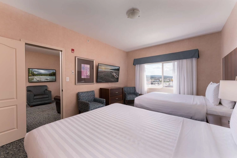 Bed suite Queens Kitchenette