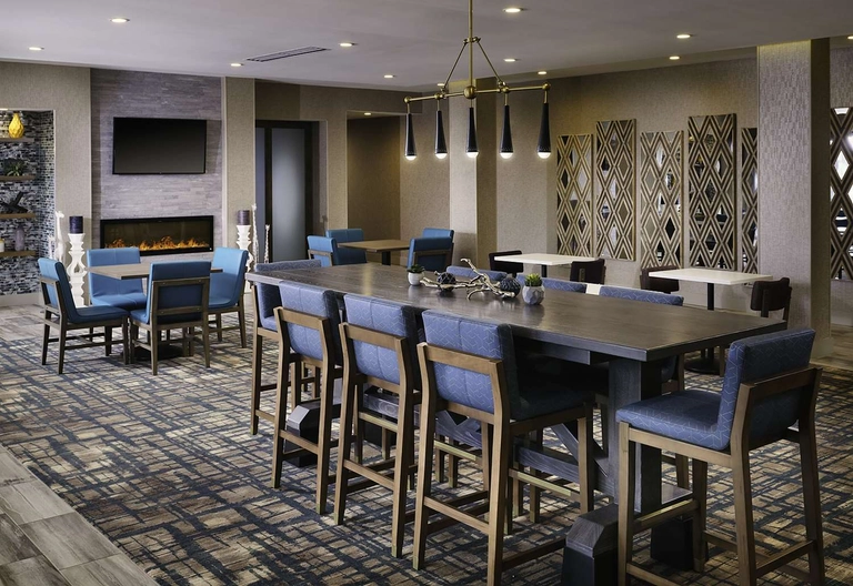 Breakfast sitting area