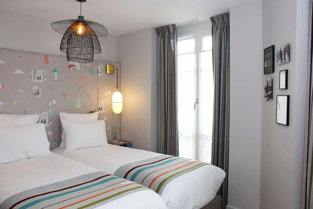 Classic twin room