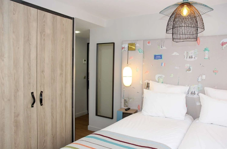 Classic twin room