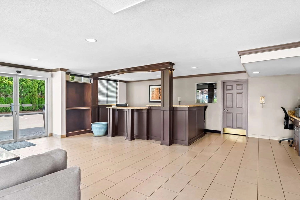BW MapleRidge BC Lobby