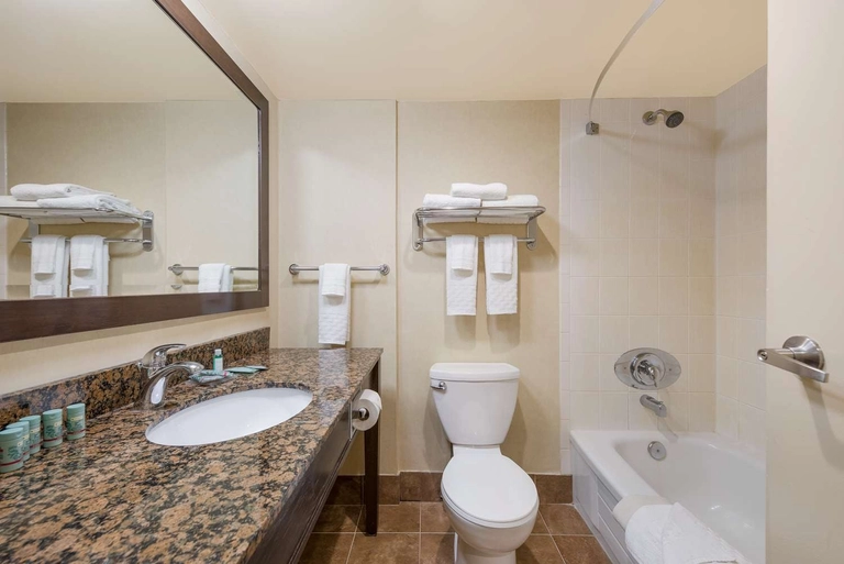 Double Room (DD)