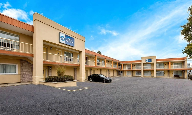 ExteriorMotel