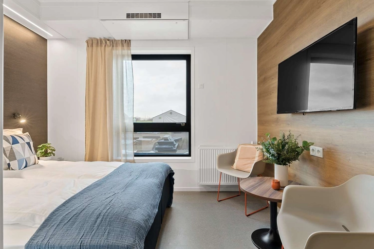 Economy Queen Room