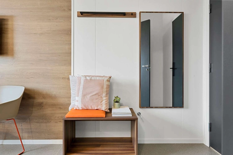 Economy Queen Room