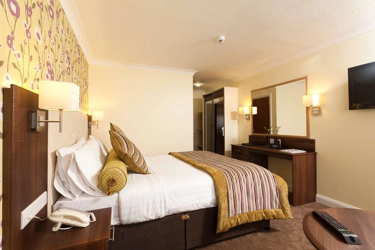 One Double Bed Guest Room