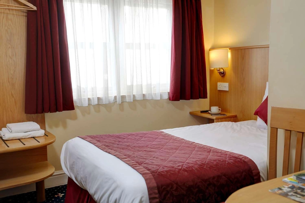 Standard: Single Room