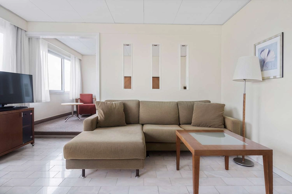 BW Airport Hotel Copenhagen suite sofa