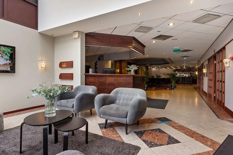 Lobby Reception BW Royal Star