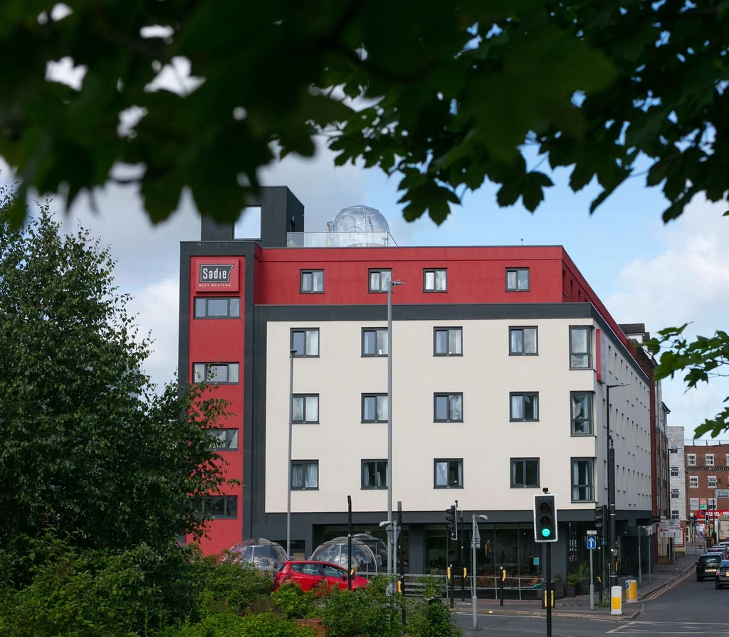 Sadie Best Western @ Luton Exterior