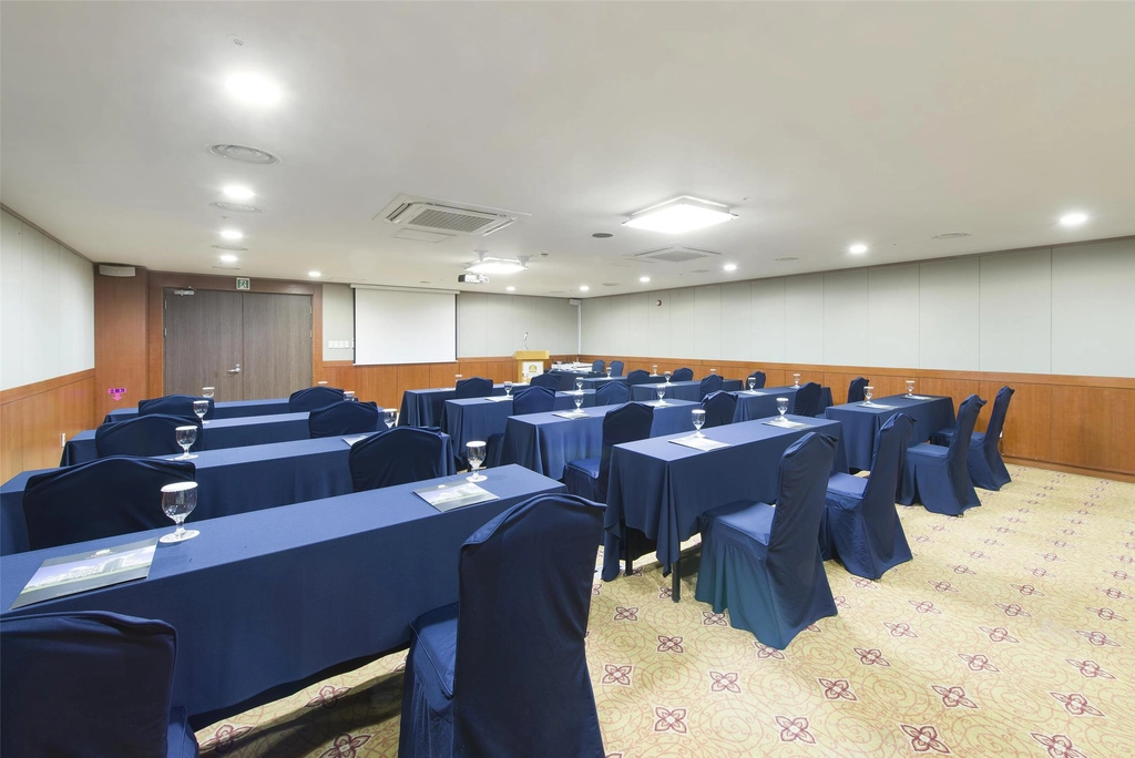 Sapphire Room