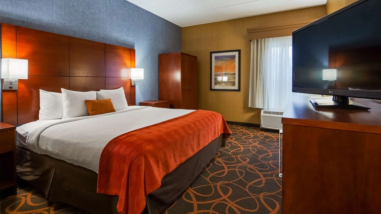 King ADA Mobility Accessible Room