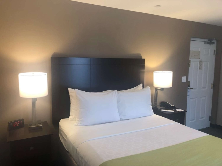 Double Guest Room