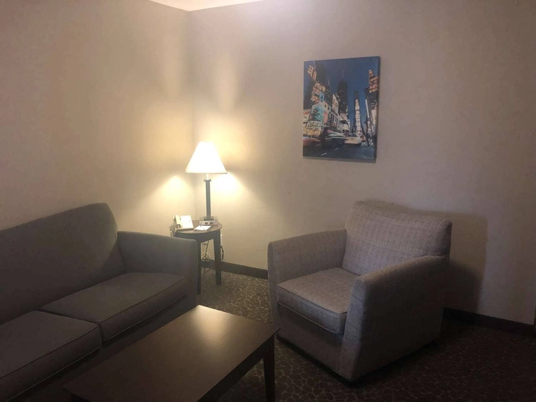 Queen Suite