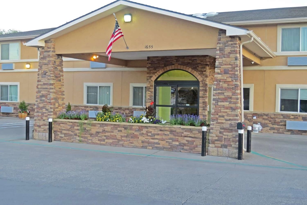 SureStay Plus by Best Western Montrose exterior