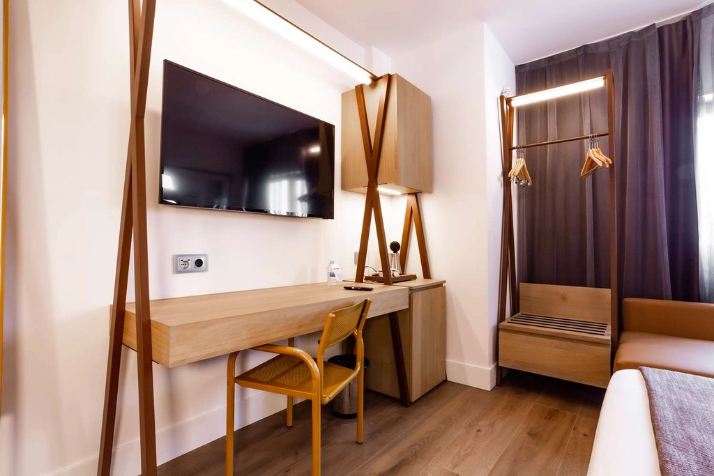Standard Bedroom