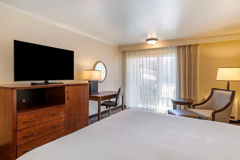 Single Room Hardwood