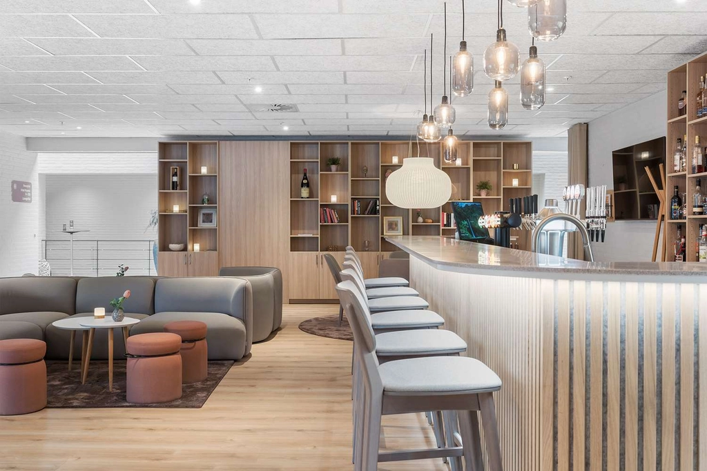Bar lounge