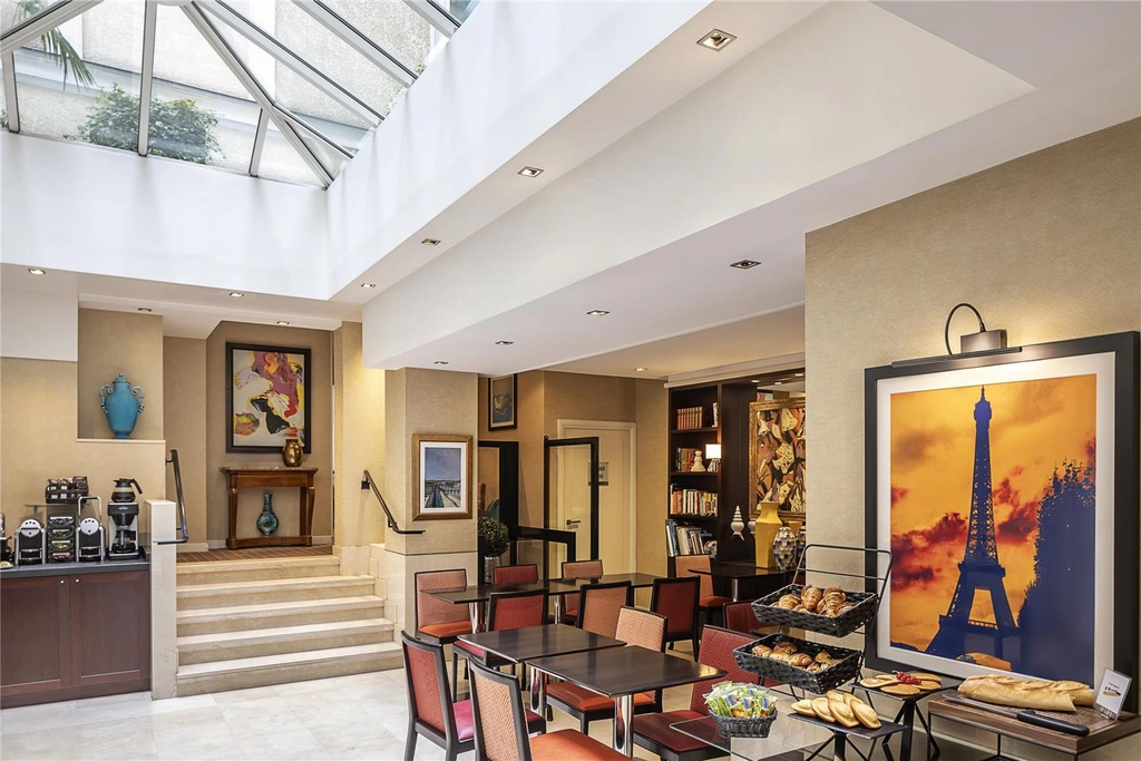 Breakfast room