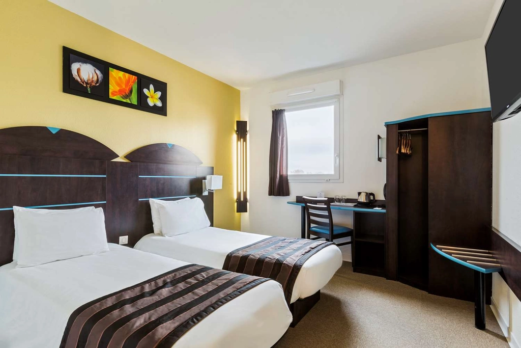 Standard Twin Bed Guest Room