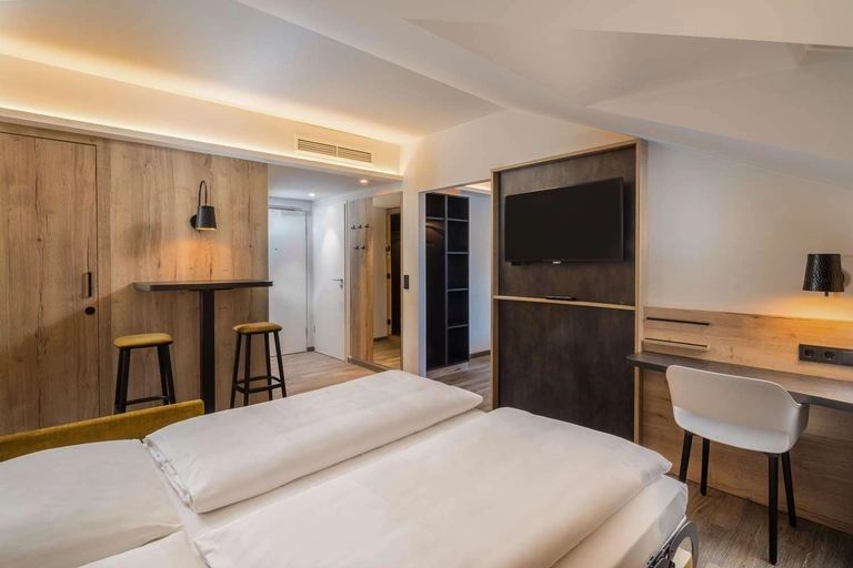 junior suite  family suite