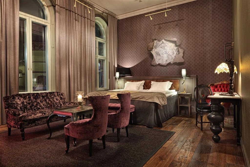 Executive Junior Suite with One King Bed