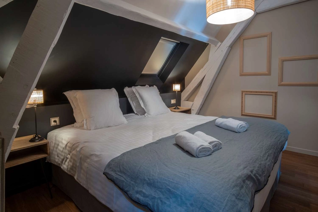 Double bed