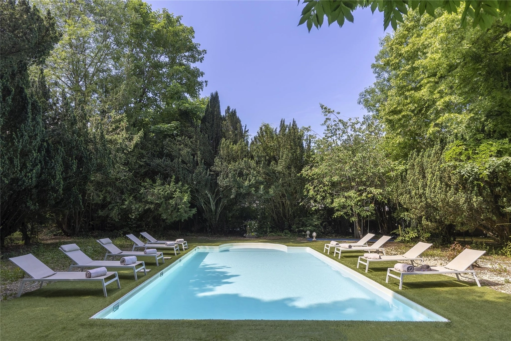 Heated swimming pool
