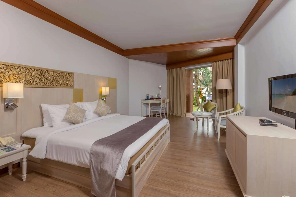 Deluxe Ground Terrace Kingbed