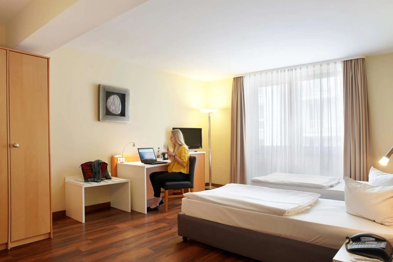 Twin- Bed Room