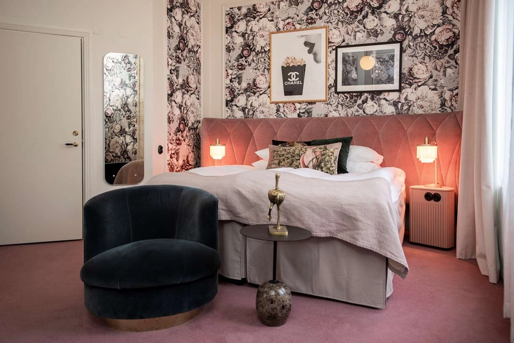 The Vault Hotel Junior Deluxe room