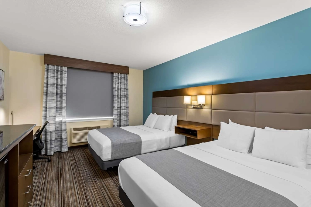 ADA 2 Queen Room