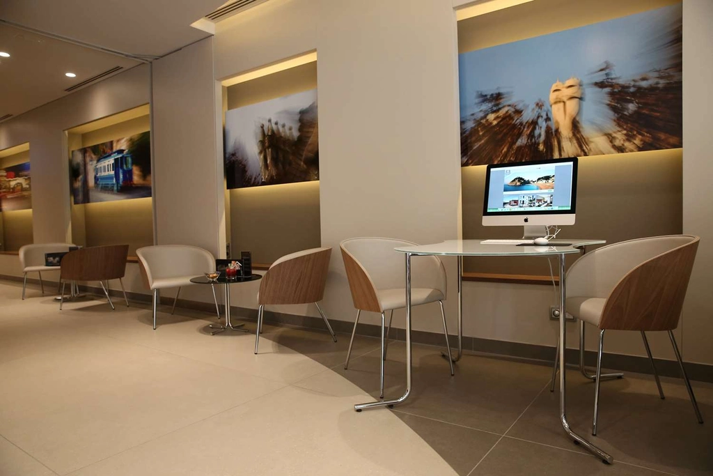Hotel Lobby