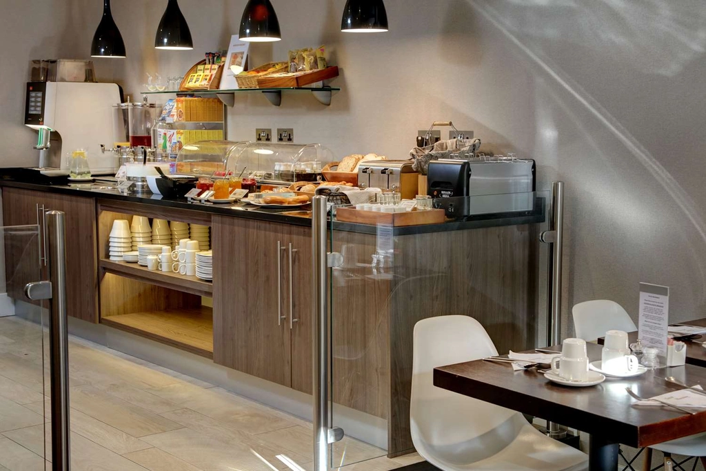 Breakfast Room