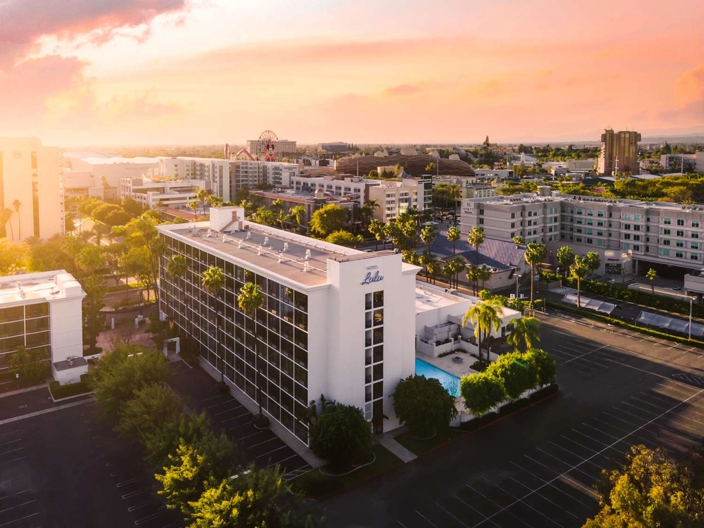 Hotel Exterior Ariel View